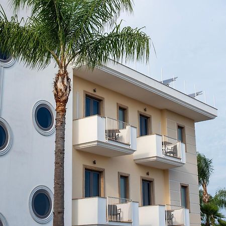 Hotel Premiere Varcaturo Luaran gambar