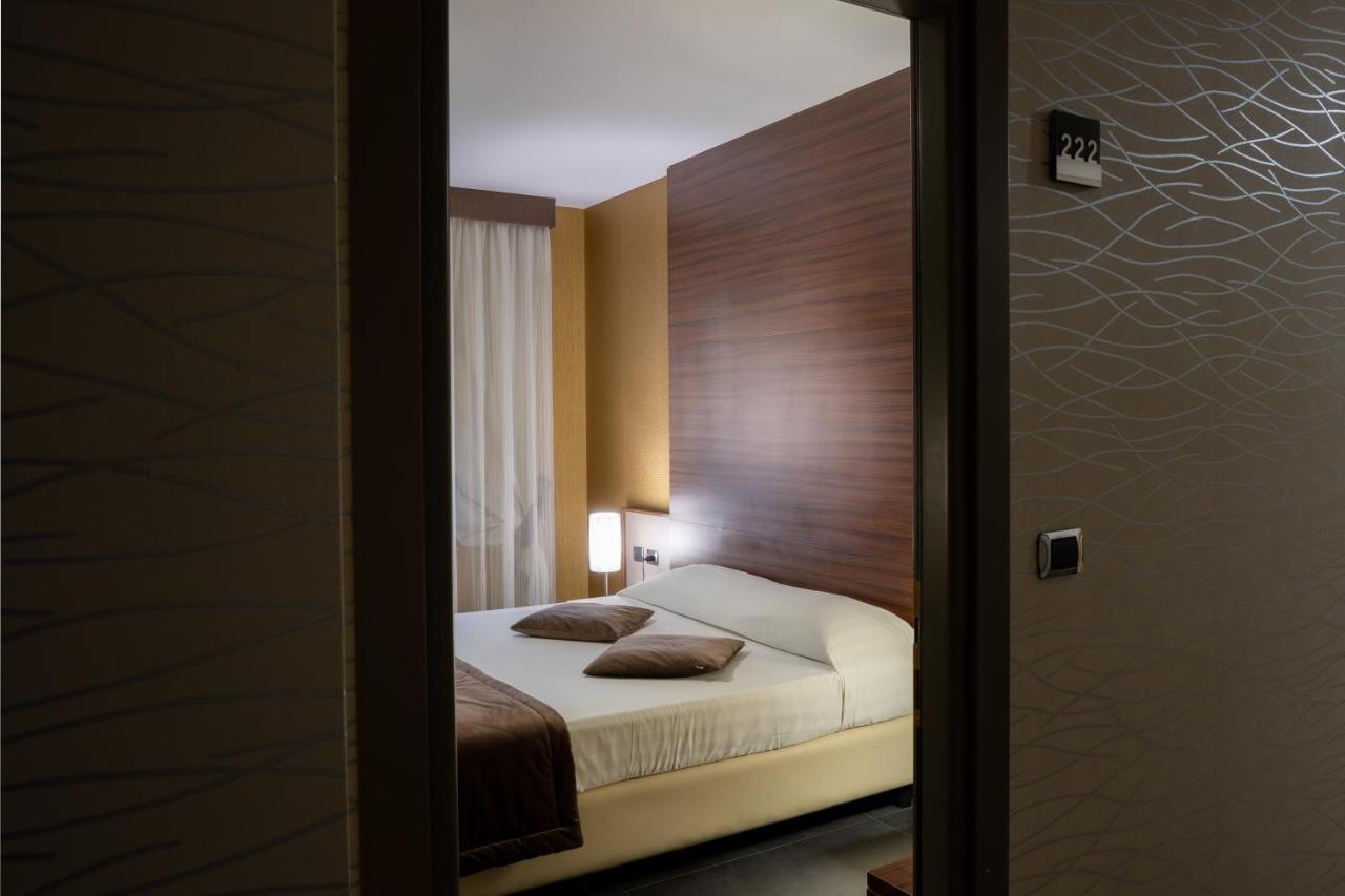 Hotel Premiere Varcaturo Luaran gambar