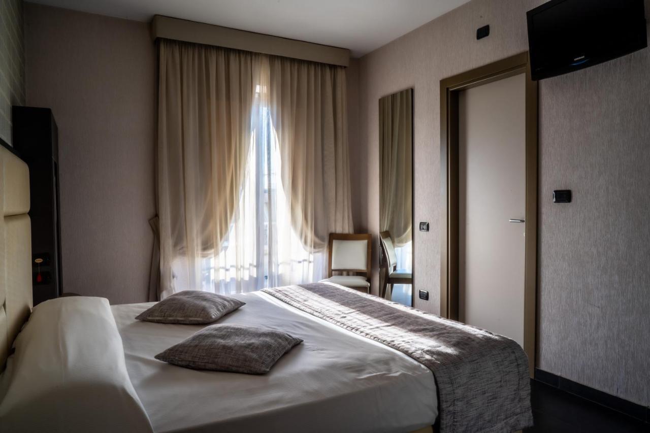 Hotel Premiere Varcaturo Luaran gambar
