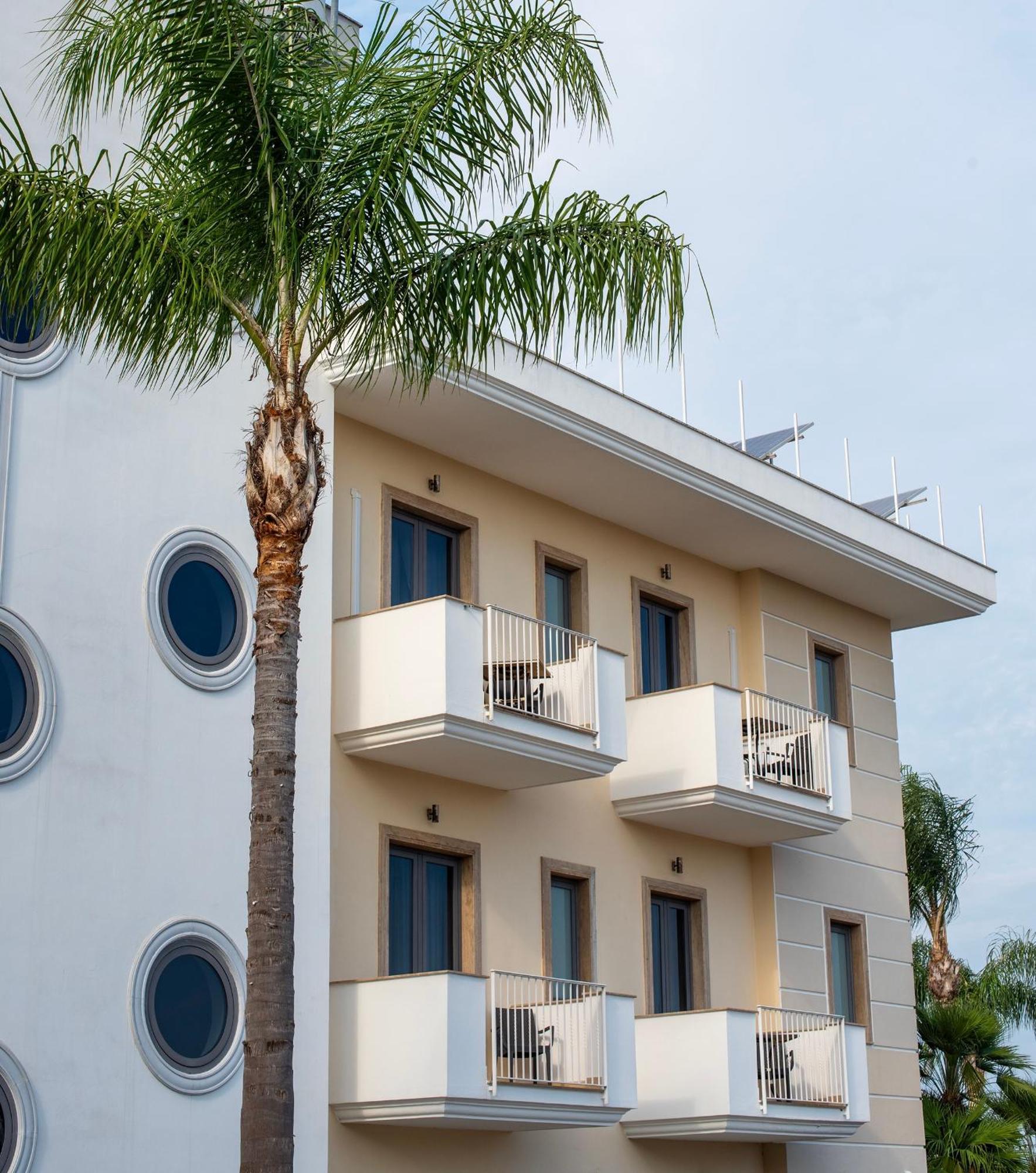 Hotel Premiere Varcaturo Luaran gambar